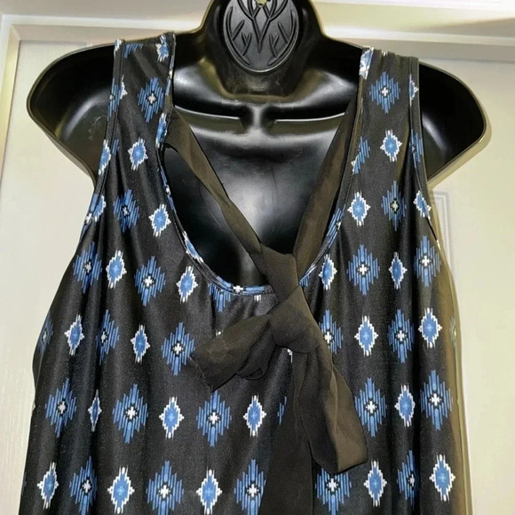 Lavish Plus Beautiful Tank Top - Picture 5 of 5